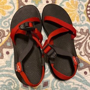 Chaco size 8